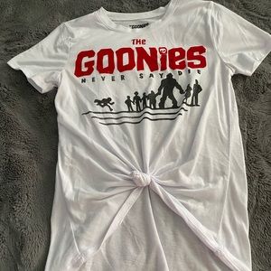 Graphic tee shirt